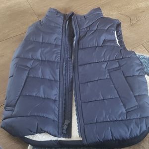 Gap puffer vest!